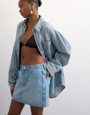 Юбка с накладными карманами