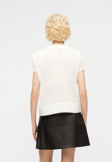 Пуловер без рукавов