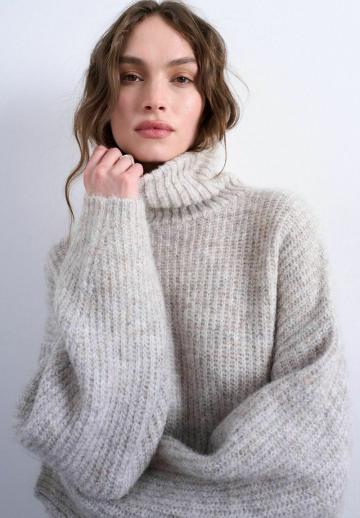 Вязаное платье