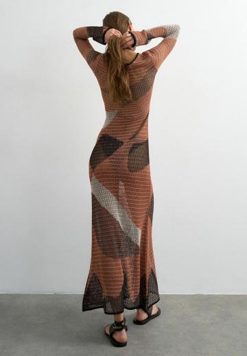Вязаное платье