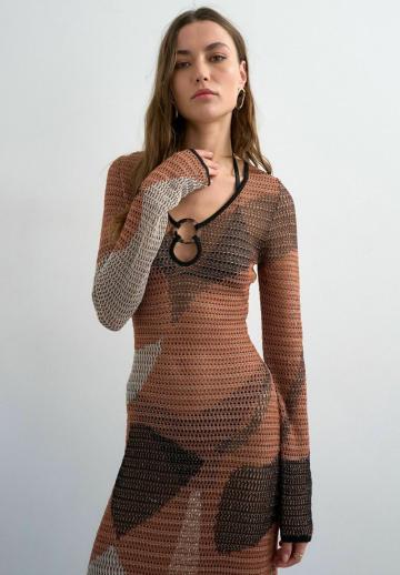Вязаное платье