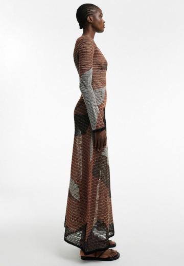 Вязаное платье