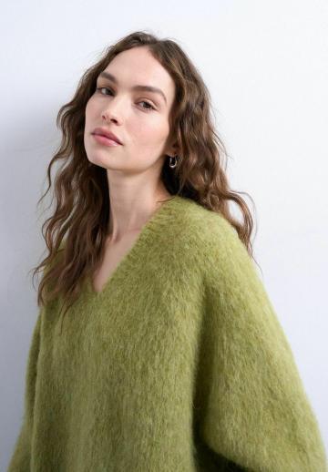 Длинный пуловер