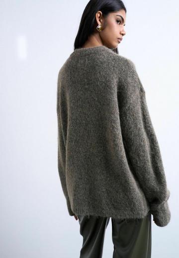 Длинный пуловер