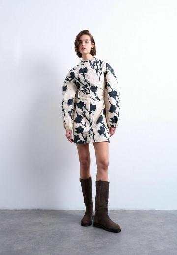 Короткое платье