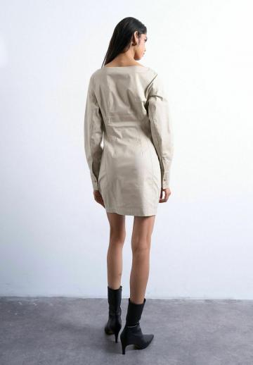 Короткое платье