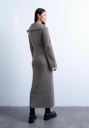 Вязаное платье