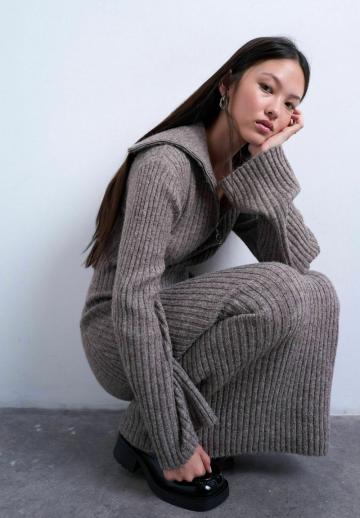 Вязаное платье