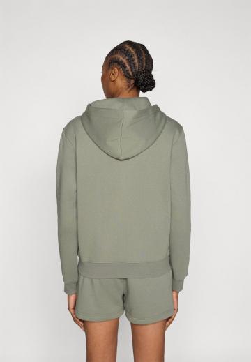 Спортивная толстовка