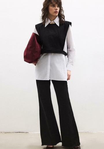 Блузка без рукавов