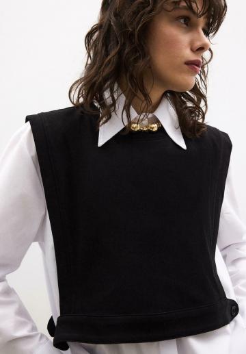 Блузка без рукавов