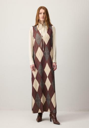 Вязаное платье