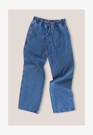 Прямые джинсы