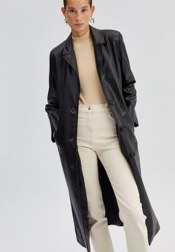 Пальто из искусственной кожи