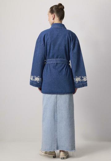 Короткое пальто