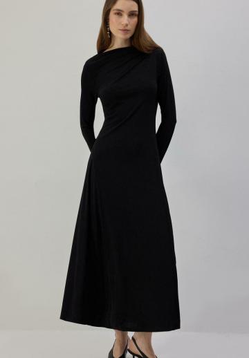 Вязаное платье