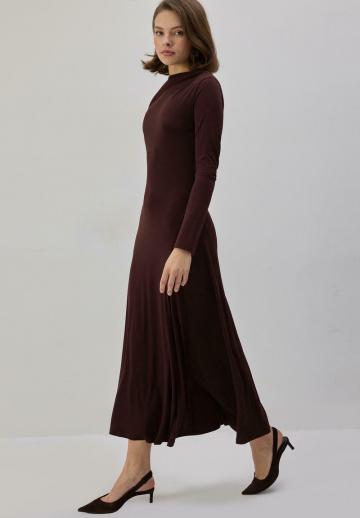 Вязаное платье