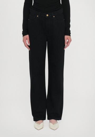 Джинсы бойфренда