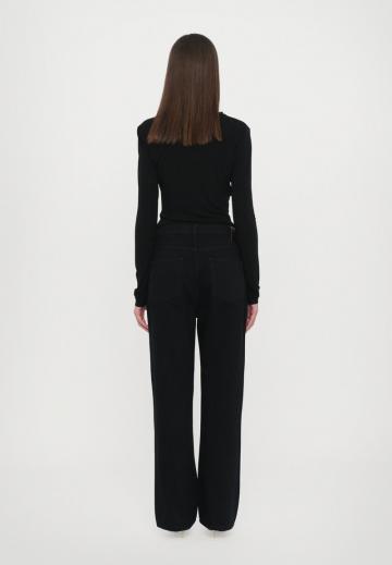 Джинсы бойфренда