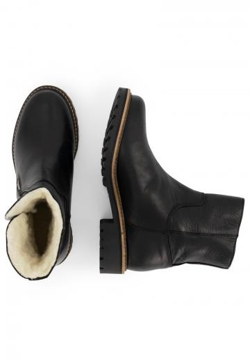 Зимние ботинки