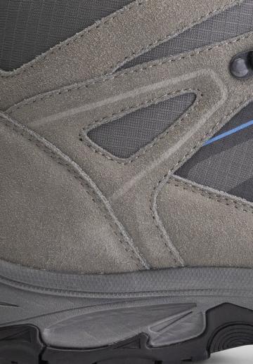 Ботинки на шнуровке