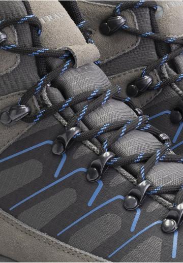 Ботинки на шнуровке