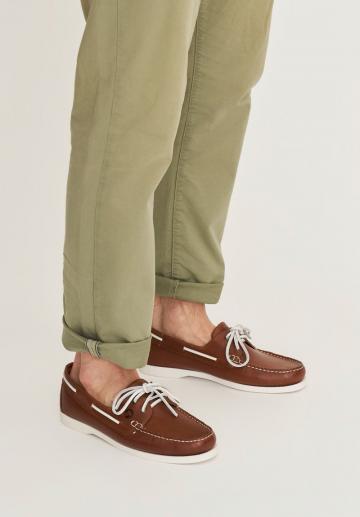 Ботинки на шнуровке