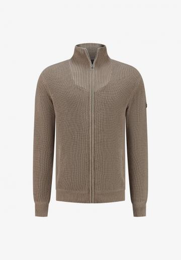 Вязаная кофта