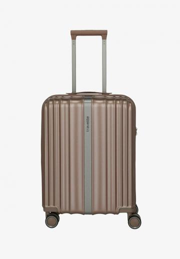 Набор чемоданов