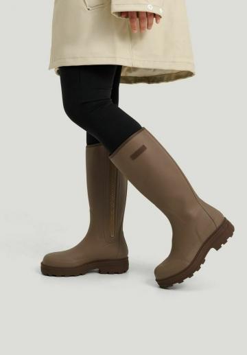 Резиновые сапоги