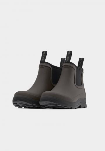 Резиновые сапоги