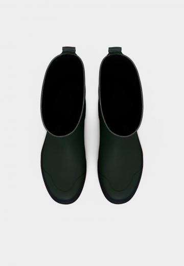 Резиновые сапоги