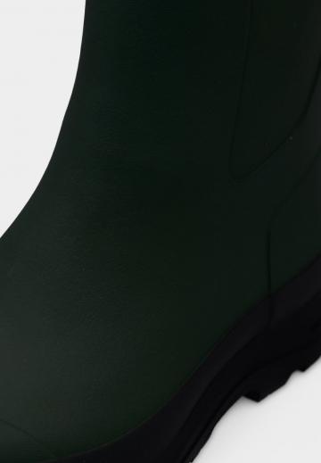 Резиновые сапоги