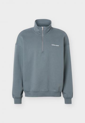 Спортивная кофта