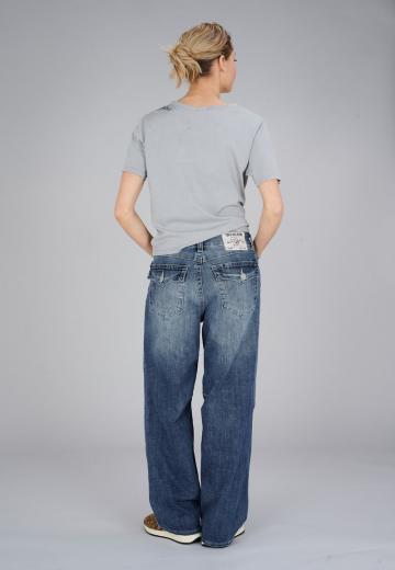Прямые джинсы