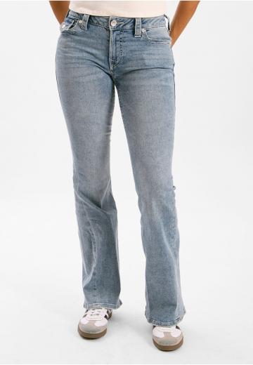 Клешеные джинсы