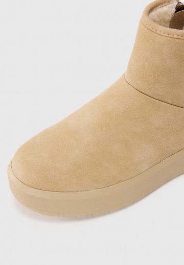 Зимние ботинки