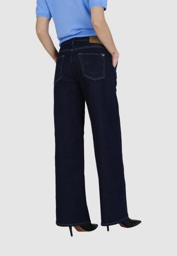 Свободные джинсы