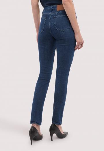 Узкие джинсы