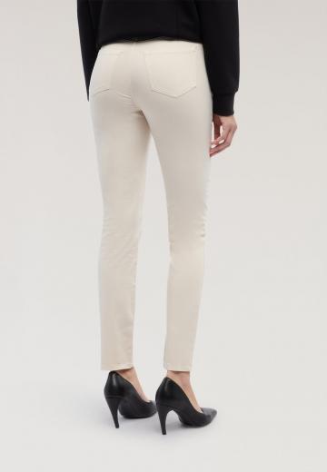 Узкие джинсы