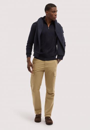 Брюки с накладными карманами