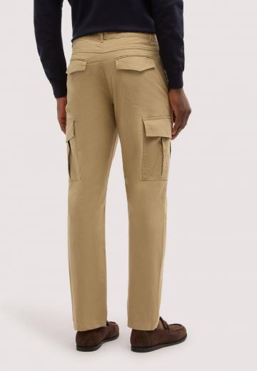 Брюки с накладными карманами