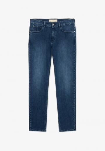 Узкие джинсы