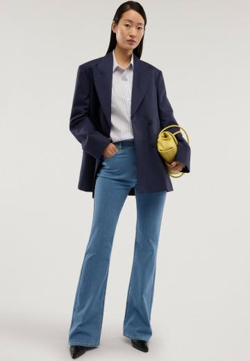 Клешеные джинсы