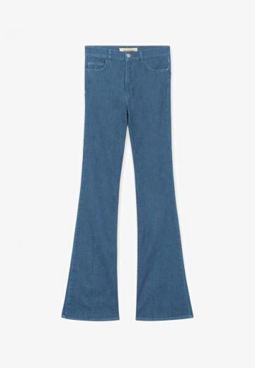 Клешеные джинсы