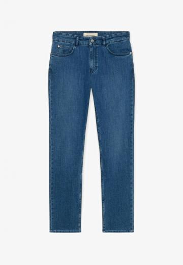 Узкие джинсы