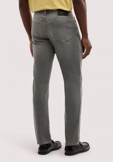 Узкие джинсы