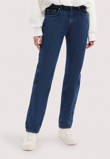 Прямые джинсы