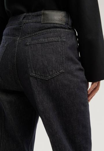 Прямые джинсы