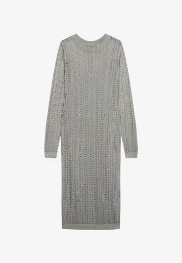 Вязаное платье